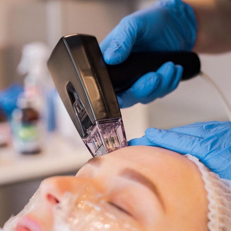 BRÜUN Portable 3-in-1 machine for salon facial care, acne treatment, and cold hammer skin tightening Bruun Beauty 